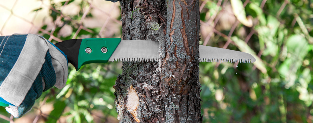 your-garden-tool-guide-all-the-basics-and-more-pruning-saw