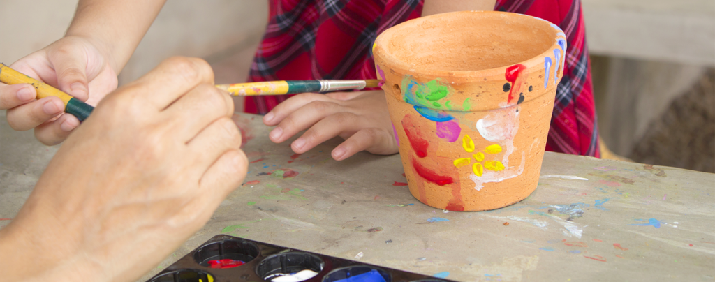 outdoor-activities-for-kids-painting-pots